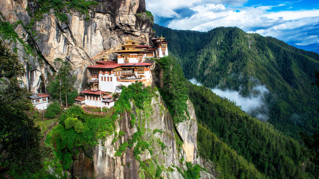 bhutan tour best time